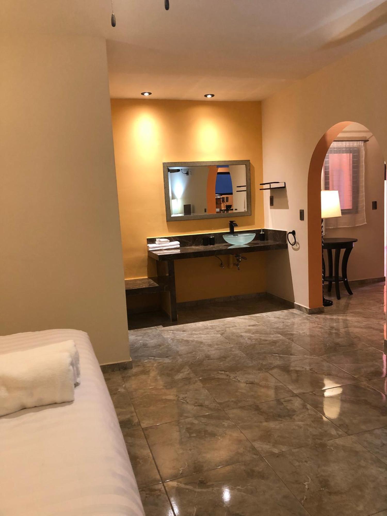 לורטו Tres Iguanas Apart Hotel - New, Cozy & Spacious Flats, Short Walk To Beach מראה חיצוני תמונה