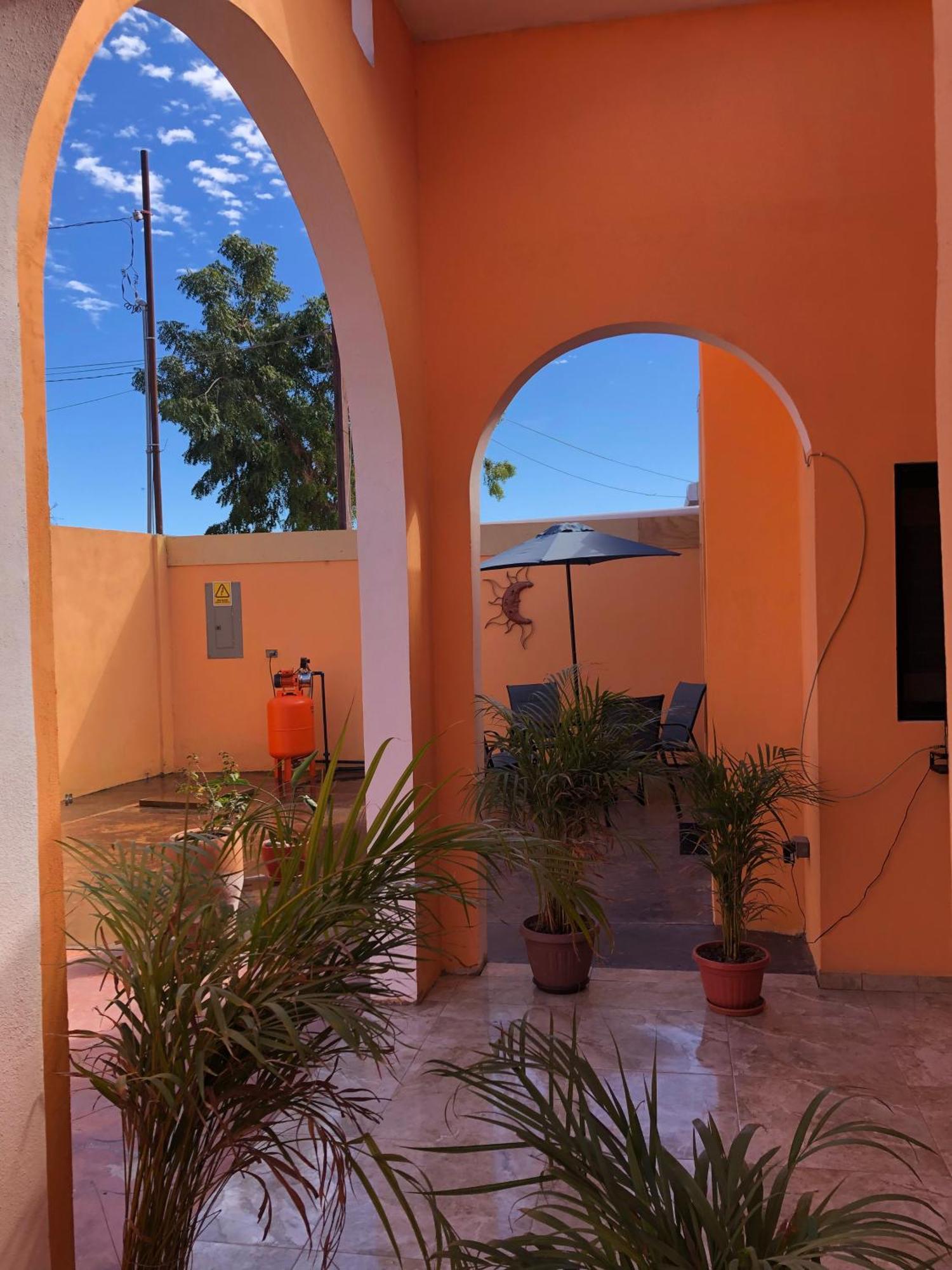 לורטו Tres Iguanas Apart Hotel - New, Cozy & Spacious Flats, Short Walk To Beach מראה חיצוני תמונה