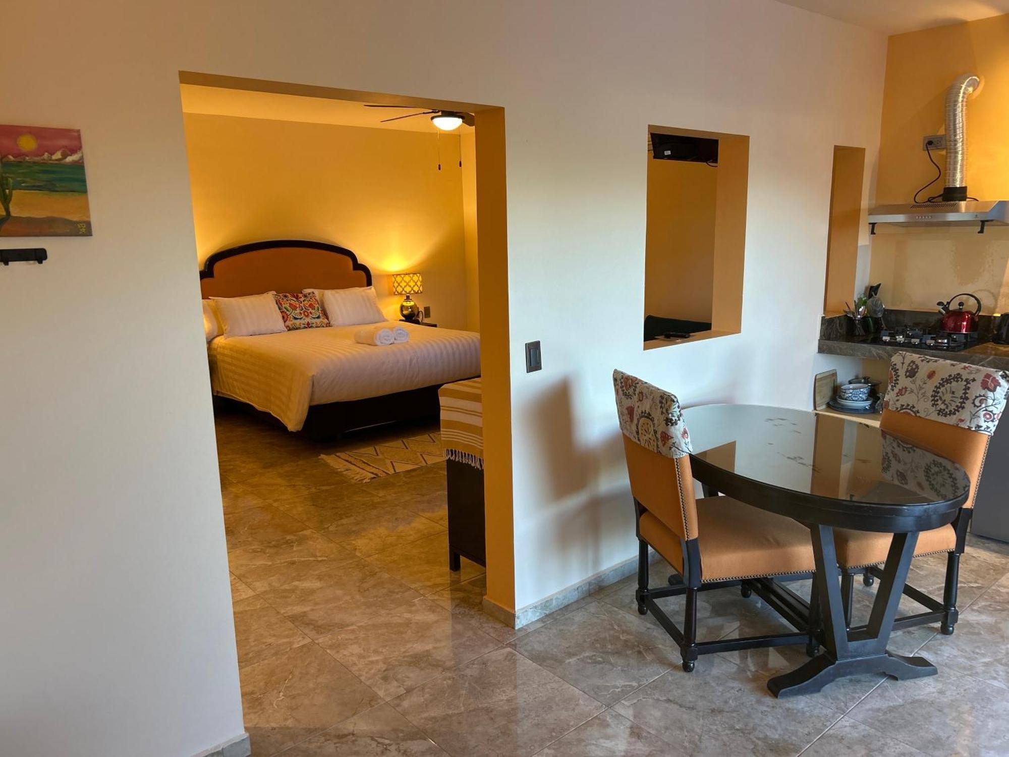 לורטו Tres Iguanas Apart Hotel - New, Cozy & Spacious Flats, Short Walk To Beach מראה חיצוני תמונה