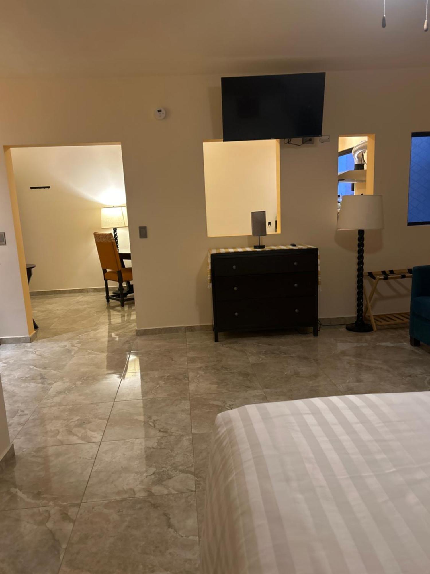 לורטו Tres Iguanas Apart Hotel - New, Cozy & Spacious Flats, Short Walk To Beach מראה חיצוני תמונה